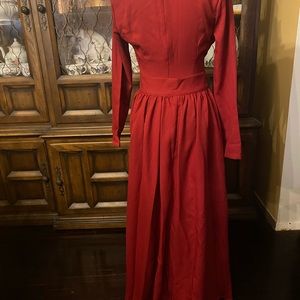 Long sleeve jumpsuit with skirt. You can wear with skirt or without skirt.